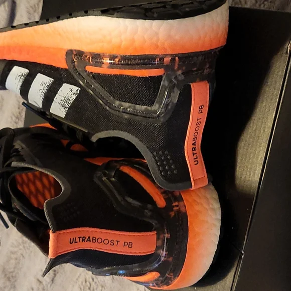 Black/Orange Adidas Ultra Boost Size 10.5 - Picture 8 of 8